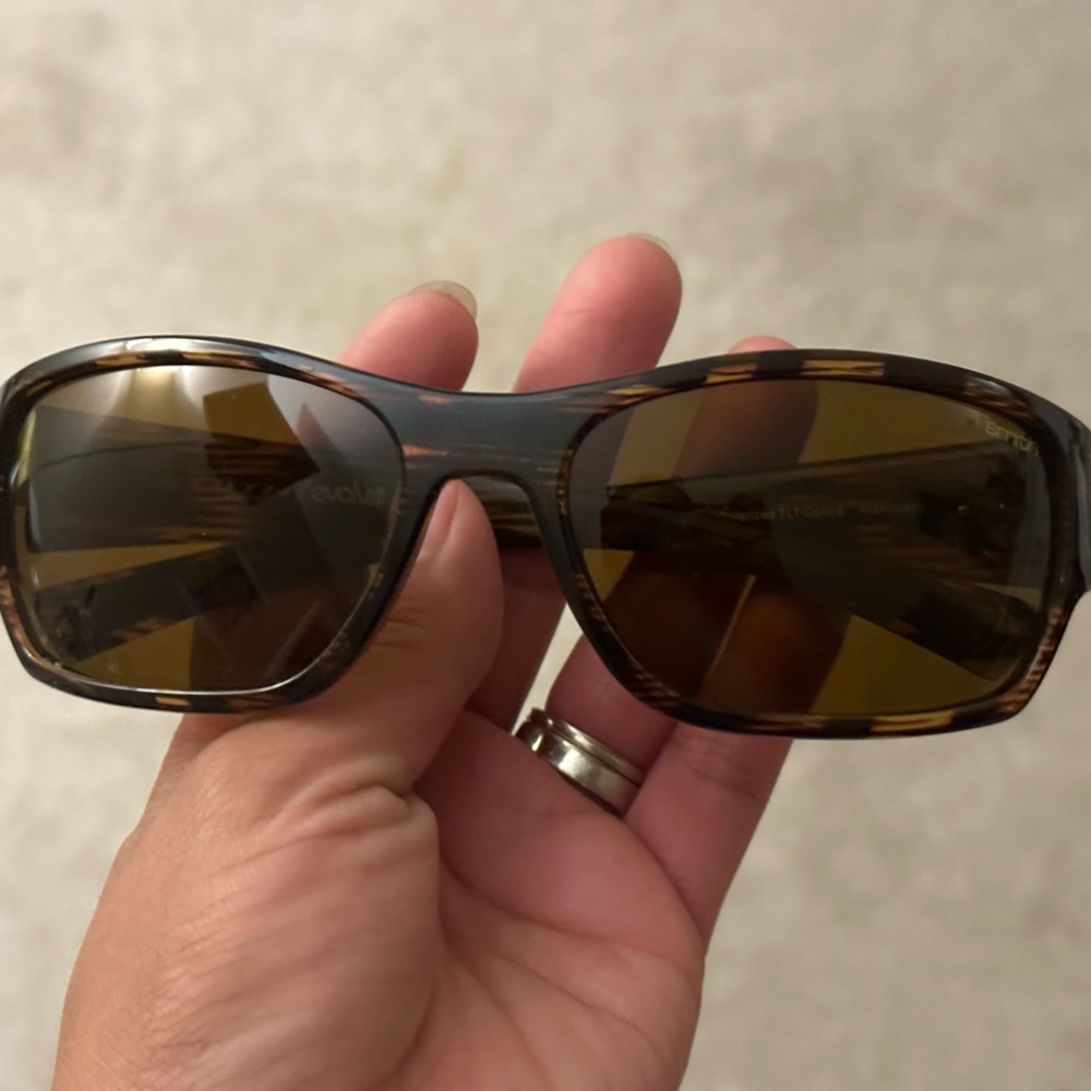 SMITH FORUM Polarized Mahogany Wrap Sunglasses